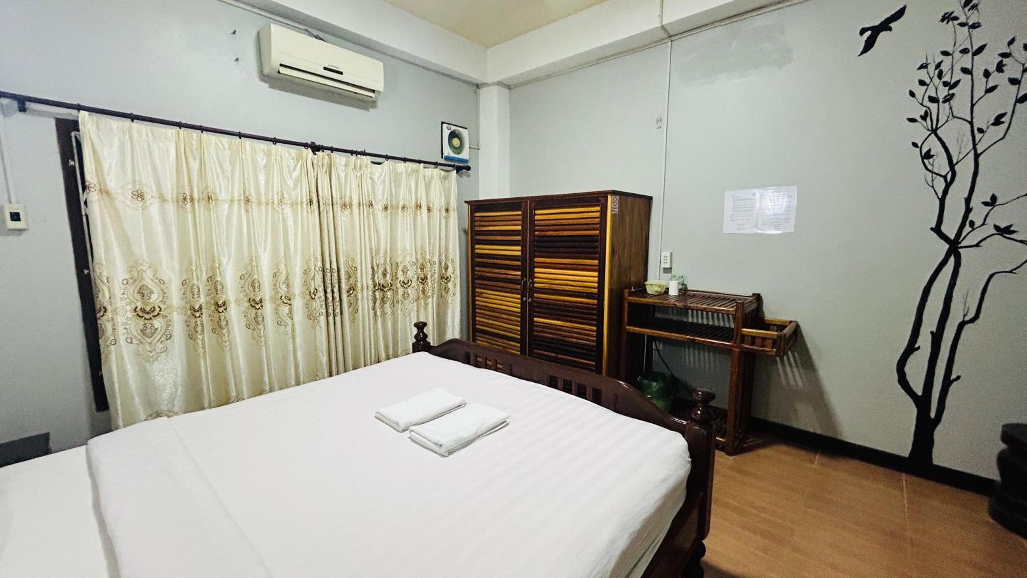 Domon Riverside Hotel Vang Vieng Extérieur photo